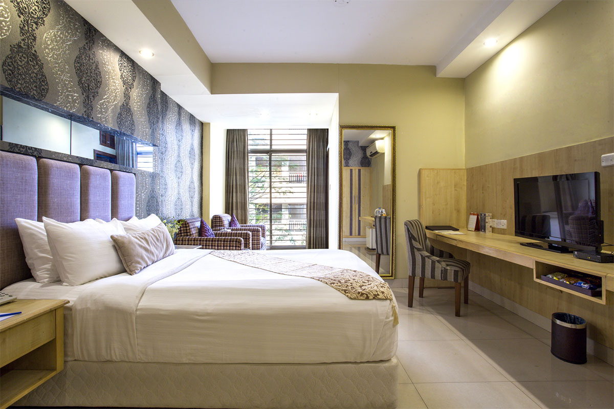 Premium Queen Room